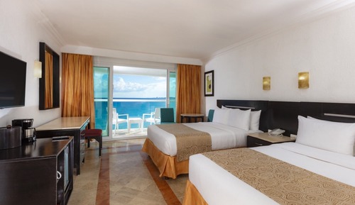 Habitación Deluxe, 2 camas dobles, balcón, vistas al mar