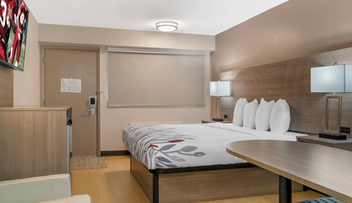 Habitación superior, 1 cama de matrimonio grande (Smoke Free)