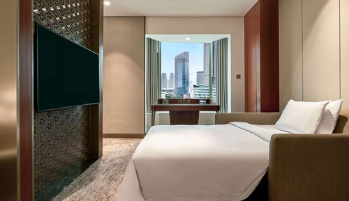 Habitación familiar, vistas a la ciudad (1 King Bed)