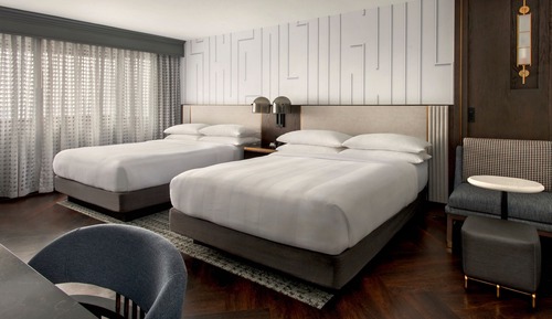 Habitación, 2 camas de matrimonio, no fumadores (Mobility/Hearing Access, Roll-in Shwr)