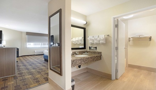 Habitación estándar, 1 cama de matrimonio grande, no fumadores, frigorífico y microondas