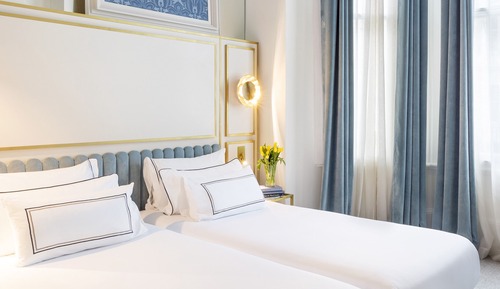 Premium King Room
