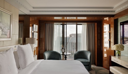 Suite (Westminster)