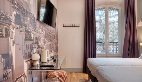 Habitación clásica con 2 camas individuales