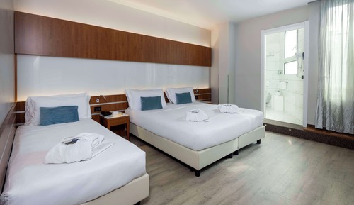 Habitación Confort, varias camas
