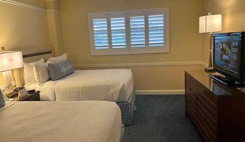 Suite ejecutiva, 2 camas dobles y 1 sofá cama