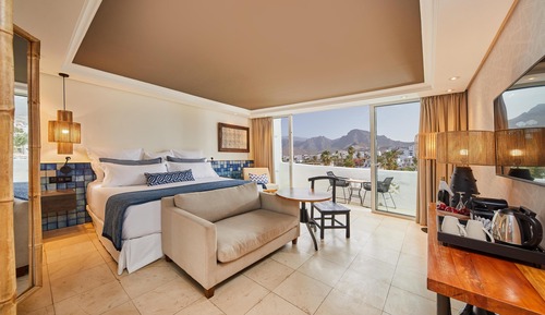 Suite junior (Preferred Club, 3 Adults)