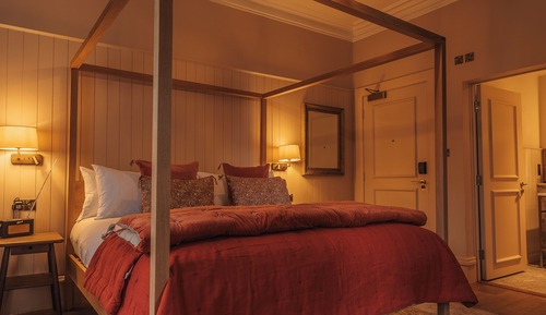 Comfy Luxe Room