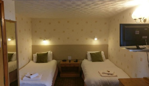 Habitación estándar con 2 camas individuales