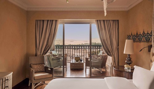 Suite, 1 cama de matrimonio grande, vistas al jardín