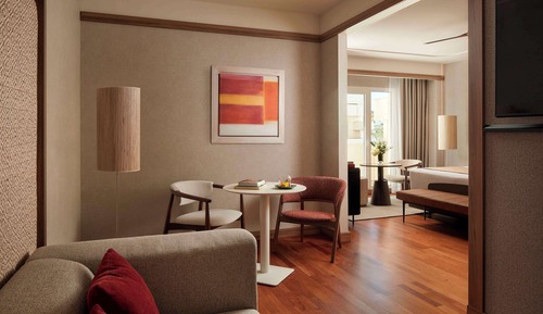 Suite junior, terraza, vistas a la piscina (Extra Bed 2 adults + 1 child)