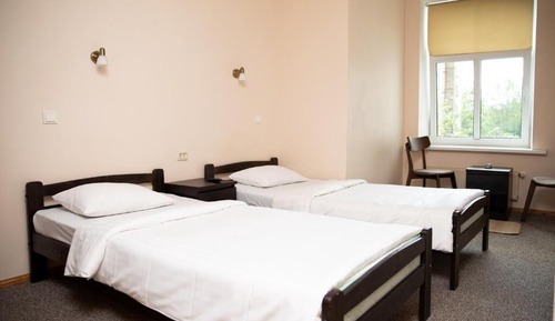 Habitación estándar con 1 cama doble o 2 individuales