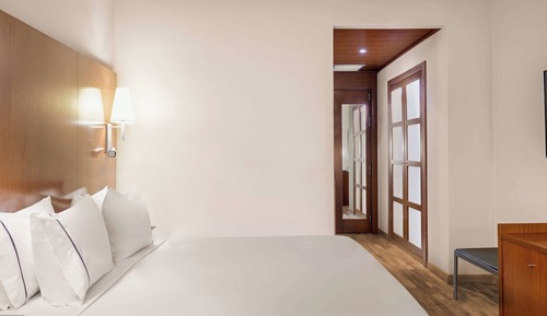 Habitación superior, 1 cama de matrimonio grande con sofá cama