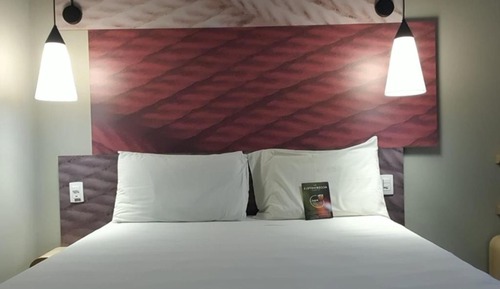Habitación, varias camas