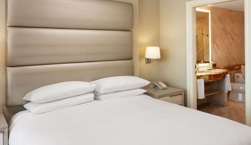 Estudio estándar, 1 cama de matrimonio grande, vistas a la ciudad