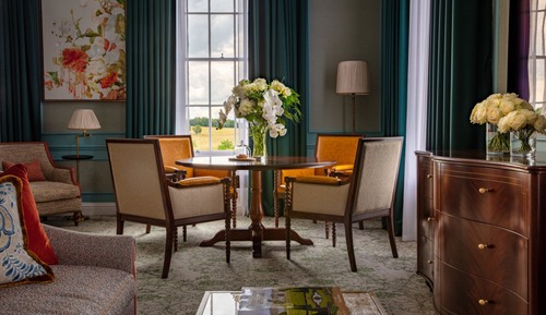 Suite, fumadores (Ellis St John)