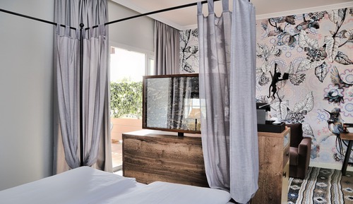Habitación Deluxe, 1 cama de matrimonio grande con sofá cama
