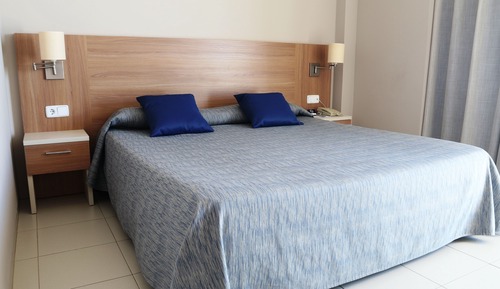 Habitación doble de uso individual (SPA access)
