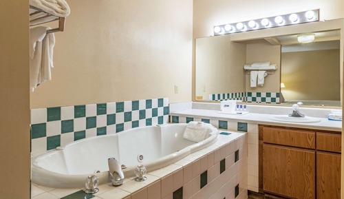 Suite, 1 cama de matrimonio grande, no fumadores, bañera de hidromasaje