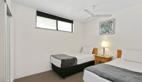 Apartamento, 2 habitaciones, vistas parciales al mar