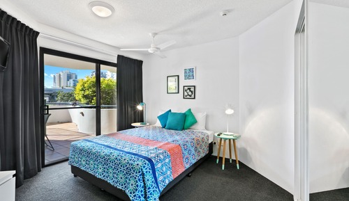 1 Bedroom Partly Renovated Apartment