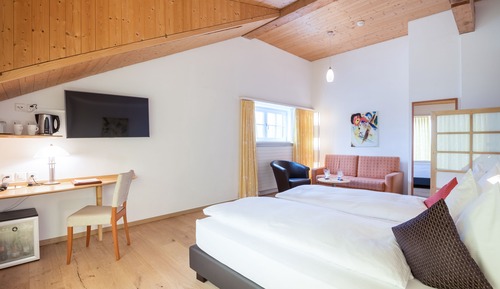 Habitación con 2 camas individuales, vistas a la montaña