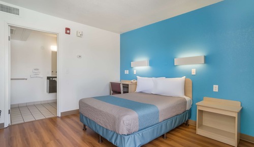 Habitación estándar, 1 cama doble, accesible para personas con discapacidad, no fumadores