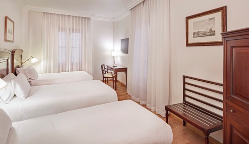 Habitación triple clásica