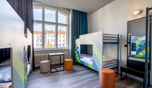 1 Bed in 6-Bed Dormitory Room