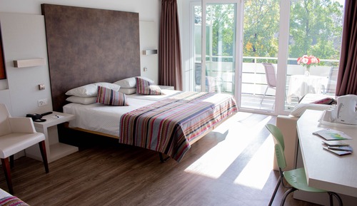 Habitación cuádruple, balcón
