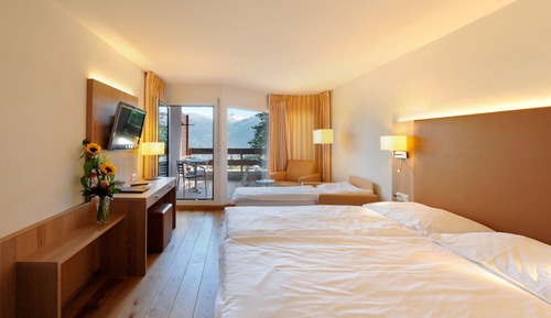 Habitación familiar, balcón, vistas a la montaña