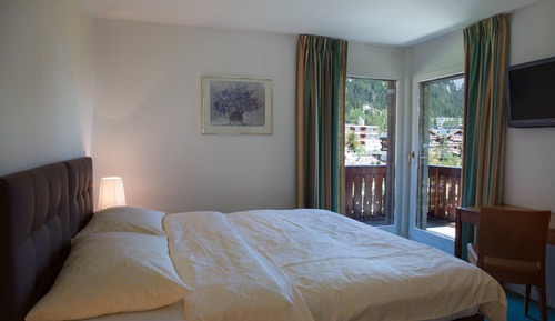 Habitación triple ejecutiva, balcón, vistas a la montaña