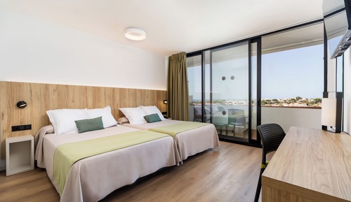 Habitación doble (2 adultos)