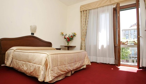 Habitación con 1 cama doble o 2 individuales