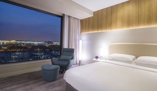 Habitación, 1 cama de matrimonio grande (West Tower, Airport View)