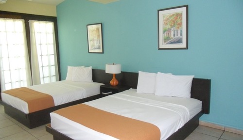 Habitación superior, 2 camas de matrimonio, frente a la playa