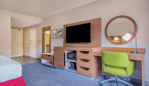 Habitación, 1 cama de matrimonio grande, accesible para personas con discapacidad, bañera