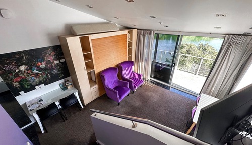 Suite estudio (Riverfront First Floor Mezzanine)