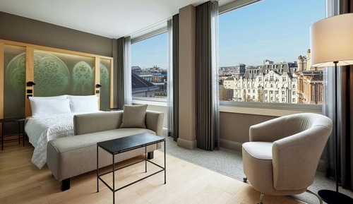 Habitación superior, 1 cama de matrimonio, vistas a la ciudad