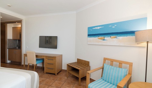 Habitación clásica, vistas parciales al mar