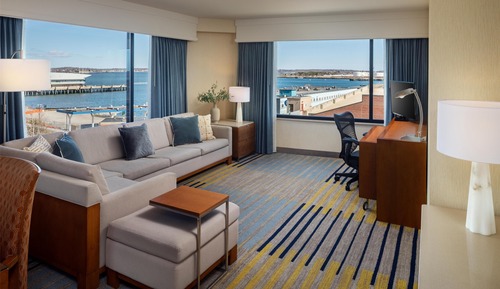 Suite, 1 cama de matrimonio grande, bañera (Mobility & Hearing, Water View)