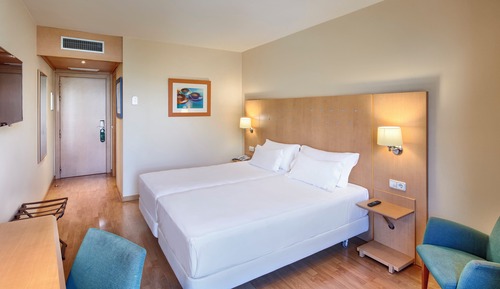 Habitación clásica con 2 camas individuales