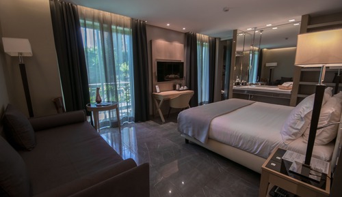 Suite Deluxe (Mini Suite Elegant)