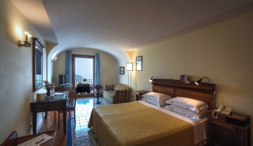 Habitación superior con 1 cama doble o 2 individuales