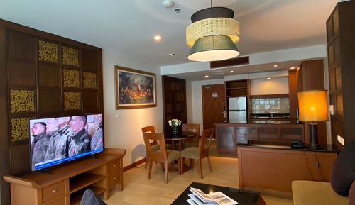 Suite estudio Royal, vistas a la piscina