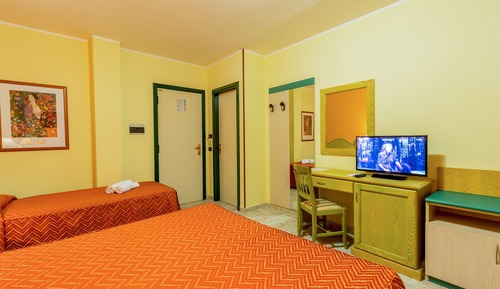 Habitación triple clásica