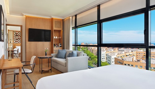 Junior Suite 3 pax access to Spa