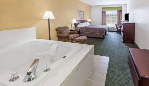 Suite, 1 cama de matrimonio grande, no fumadores (Mobility, Tub w/grab bars)