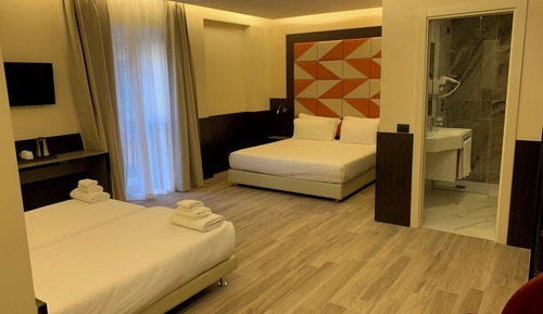 Habitación familiar con 1 cama doble o 2 individuales, no fumadores, Aire acondicionado