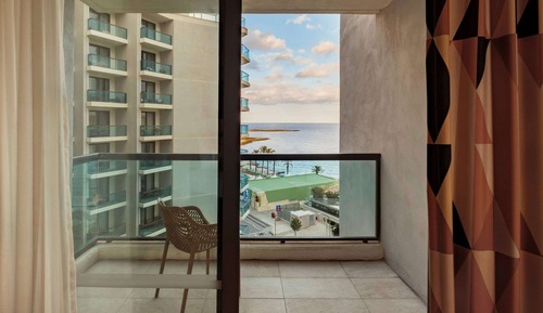 Habitación Confort con 1 cama doble o 2 individuales, vistas parciales al mar